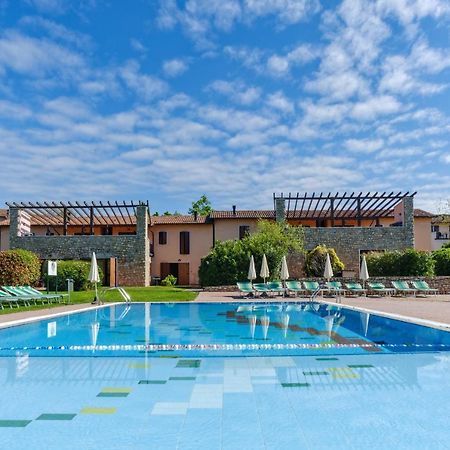 Aparthotel Golf Residenza Peschiera del Garda Exterior foto