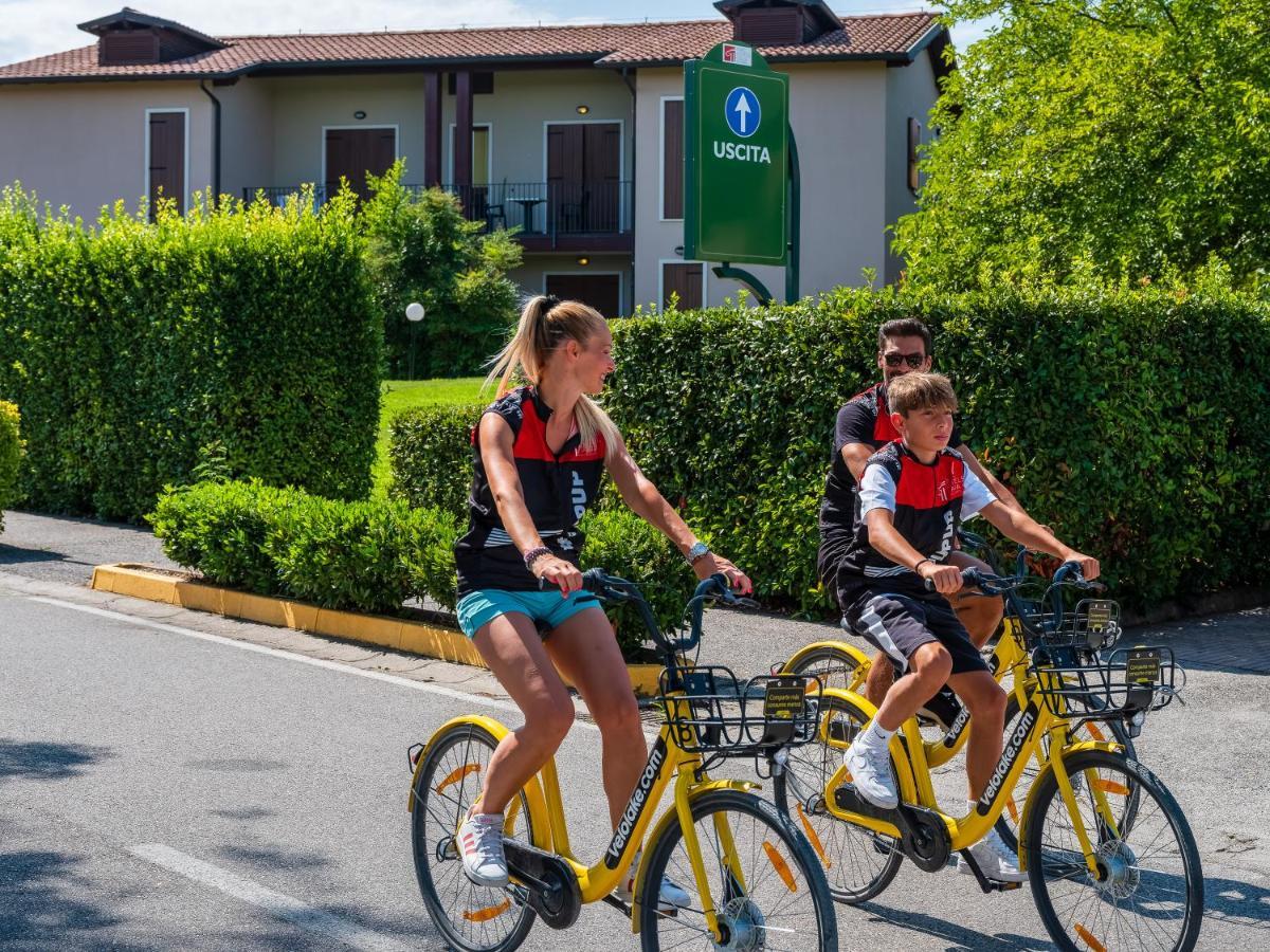 Aparthotel Golf Residenza Peschiera del Garda Exterior foto