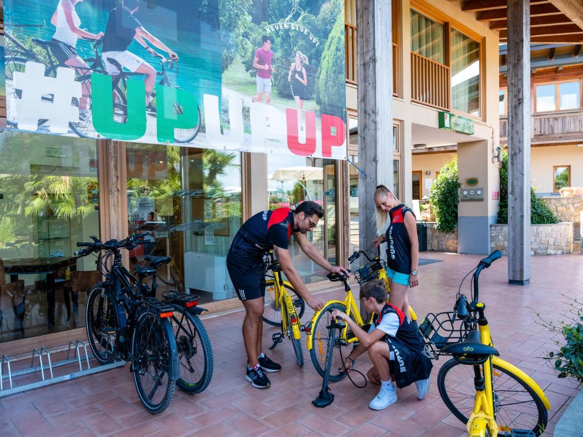 Aparthotel Golf Residenza Peschiera del Garda Exterior foto