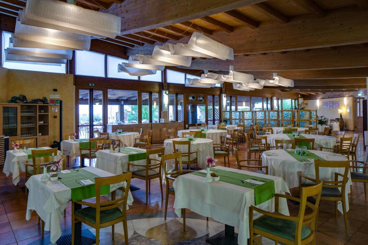Aparthotel Golf Residenza Peschiera del Garda Exterior foto