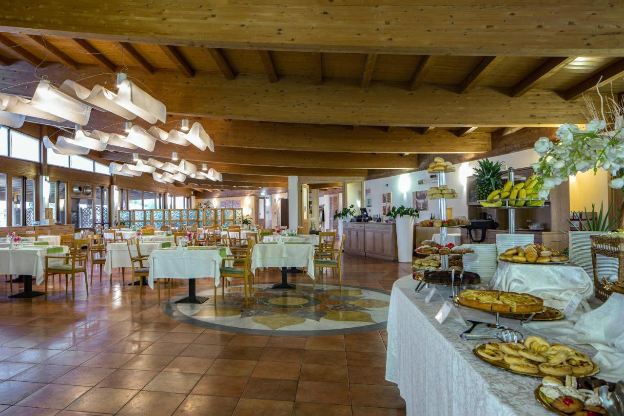 Aparthotel Golf Residenza Peschiera del Garda Exterior foto